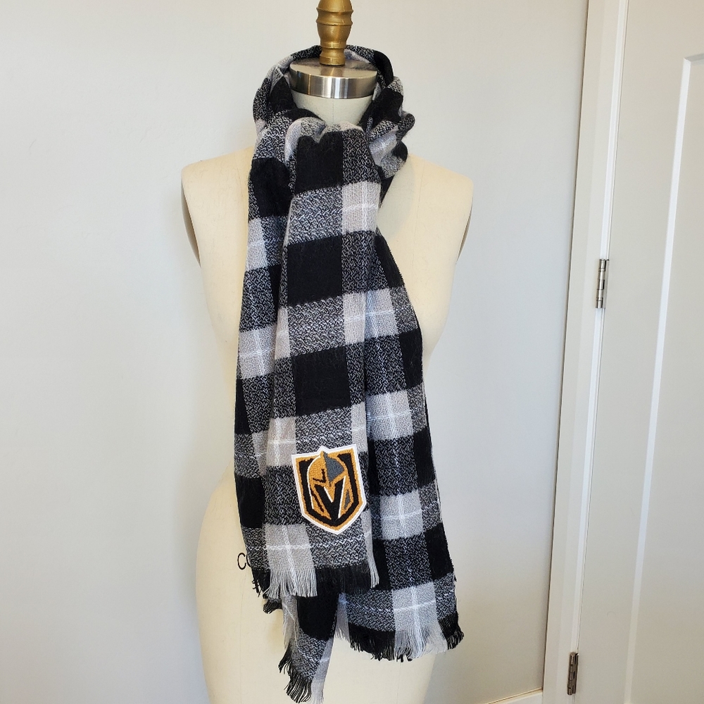 BNWT Black Plaid NHL Las Vegas Golden Knights Blanket Scarf Little Earth